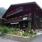 Altes Holzhaus Apartmán *
