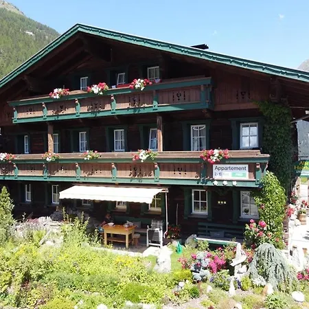 Altes Holzhaus דירה