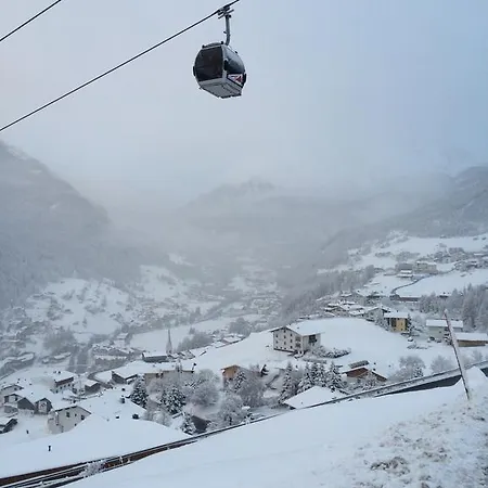 Apartmán Altes Holzhaus Sölden