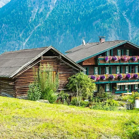 Apartmán Altes Holzhaus Sölden