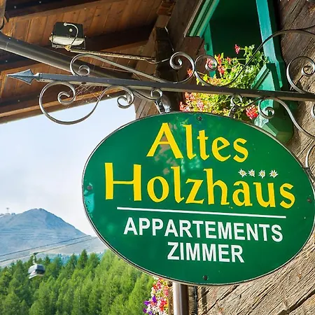 Altes Holzhaus