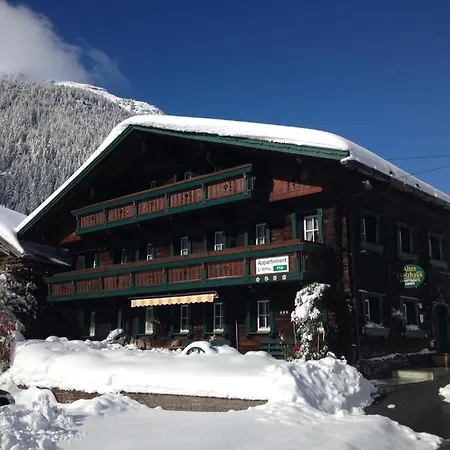 Altes Holzhaus アパート *