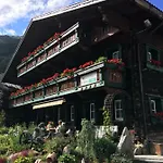 Altes Holzhaus 아파트